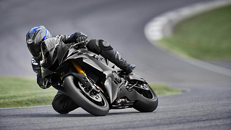 Мотоцикл Yamaha R6 Race